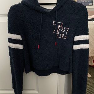 Tommy Hilfiger fuzzy crop pullover